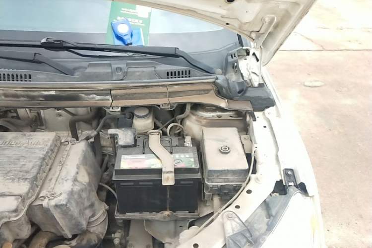 Used Brilliance V3 2016 1.5L Manual Smart Version Engine Bay Left