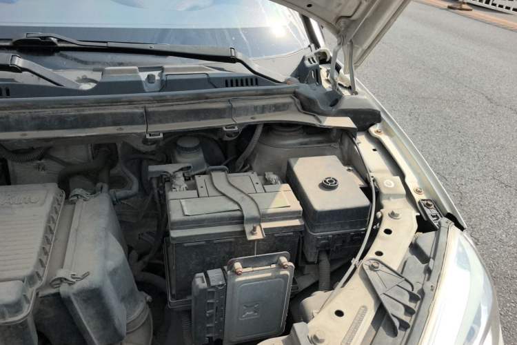 Used Brilliance V3 2016 1.5L Automatic Smart Version Engine Bay Left