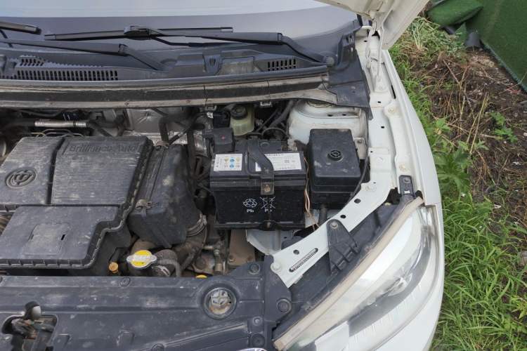 Used Brilliance V3 2016 1.5L Manual Smart Version Engine Bay Left