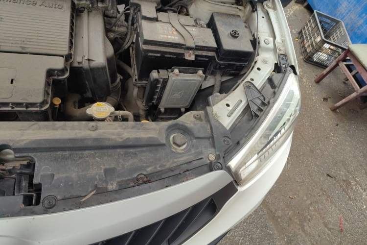 Used Brilliance V3 2016 1.5L Automatic Comfort Model Engine Bay Left