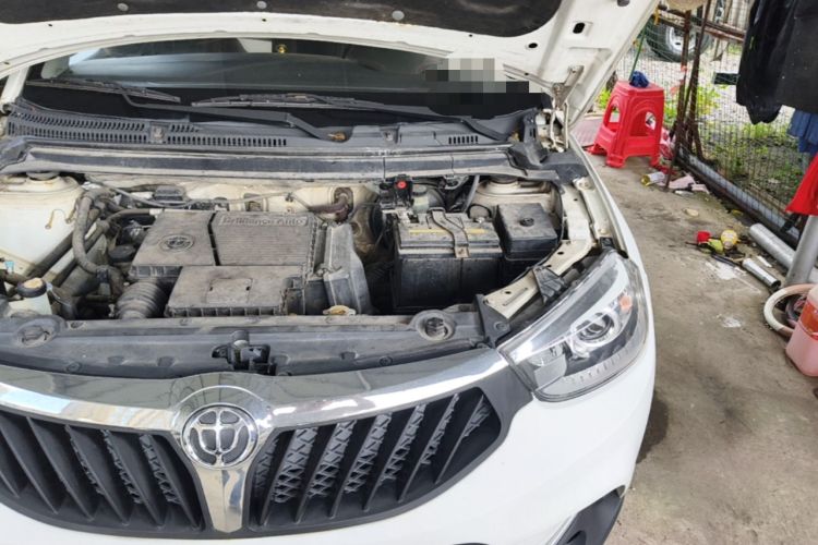 Used Brilliance V3 2016 1.5L Manual Smart Version Engine Bay Left