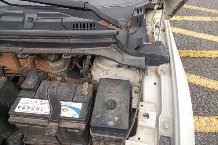 Used Brilliance V3 2016 1.5L Manual Comfort Model Engine Bay Left