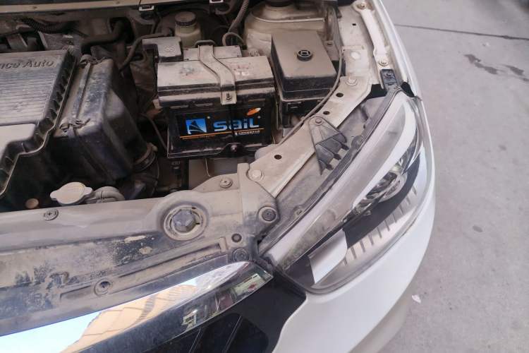 Used Brilliance V3 2016 1.5L Manual Elite Version Engine Bay Left