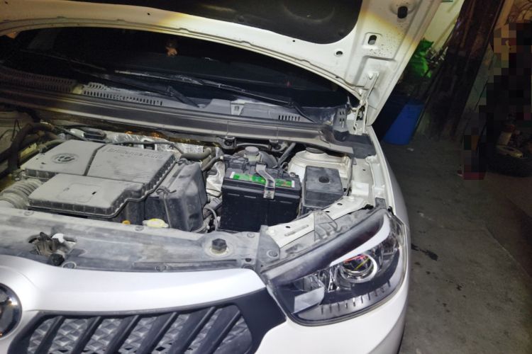 Used Brilliance V3 2016 1.5L Manual Comfort Model Engine Bay Left