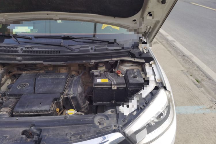 Used Brilliance V3 2016 1.5L Manual Elite Version Engine Bay Left
