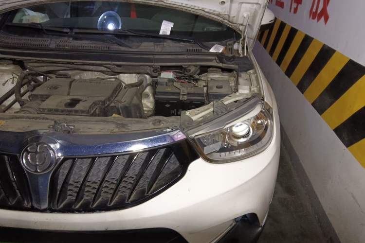 Used Brilliance V3 2016 1.5L Manual Smart Version Engine Bay Left