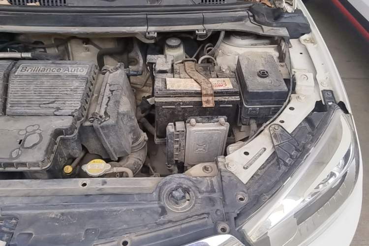 Used Brilliance V3 2016 1.5L Automatic Comfort Model Engine Bay Left