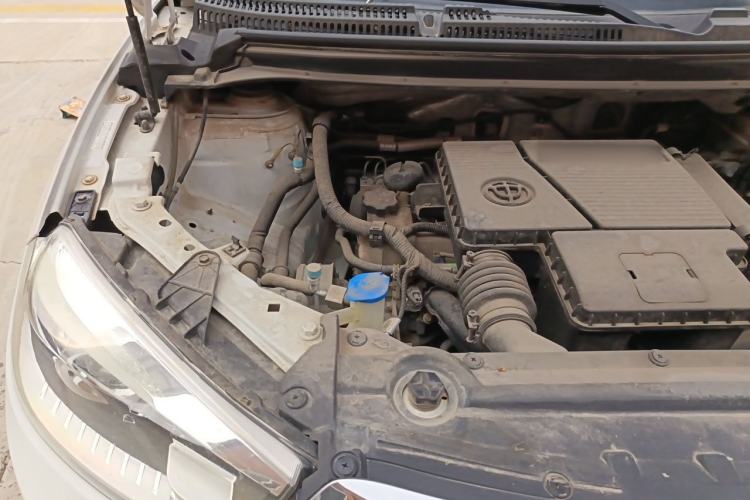 Used Brilliance V3 2016 1.5L Manual Smart Version Engine Bay Right