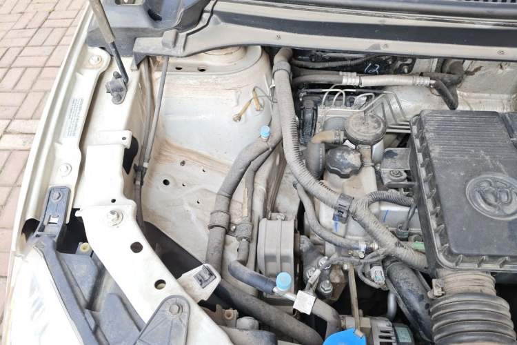 Used Brilliance V3 2016 1.5L Automatic Comfort Model Engine Bay Right