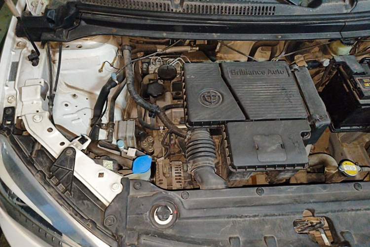 Used Brilliance V3 2016 1.5L Manual Smart Version Engine Bay Right