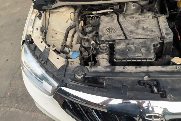 Used Brilliance V3 2016 1.5L Automatic Elite Model Engine Bay Right