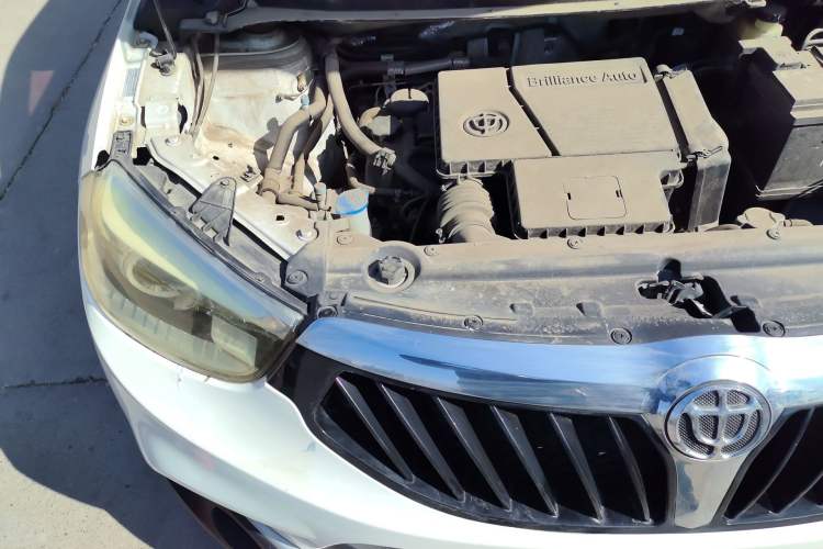 Used Brilliance V3 2016 1.5L Manual Smart Version Engine Bay Right
