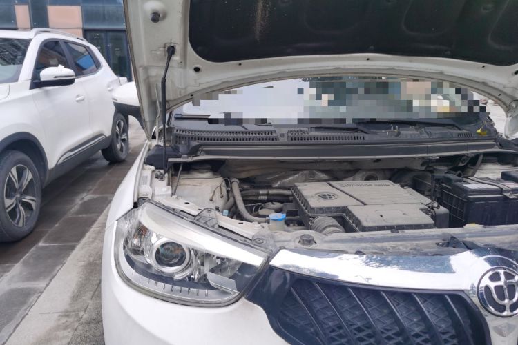 Used Brilliance V3 2016 1.5L Manual Smart Version Engine Bay Right