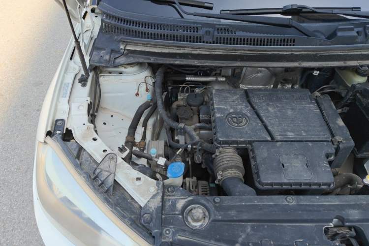 Used Brilliance V3 2016 1.5L Manual Smart Version Engine Bay Right