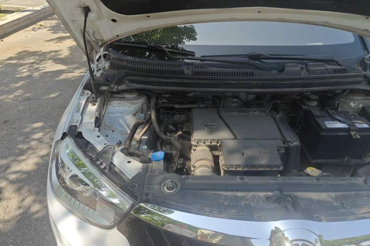 Used Brilliance V3 2016 1.5L Manual Smart Version Engine Bay Right