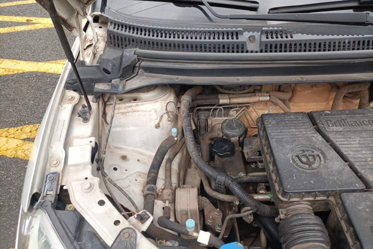 Used Brilliance V3 2016 1.5L Manual Comfort Model Engine Bay Right