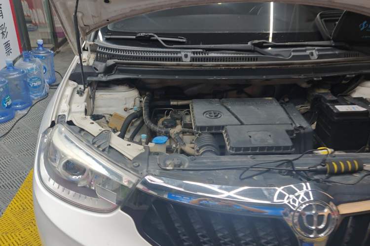 Used Brilliance V3 2016 1.5L Manual Smart Version Engine Bay Right