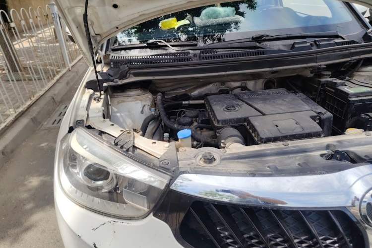 Used Brilliance V3 2016 1.5L Automatic Smart Version Engine Bay Right