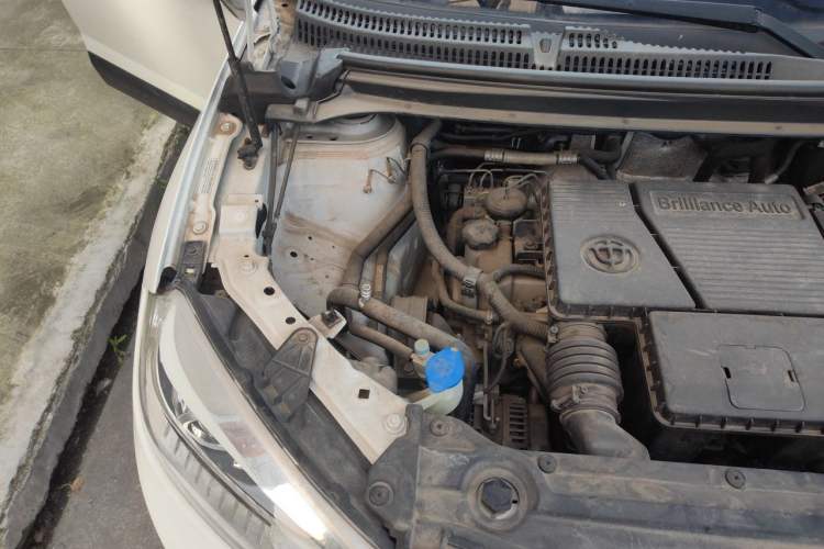 Used Brilliance V3 2016 1.5L Manual Smart Version Engine Bay Right
