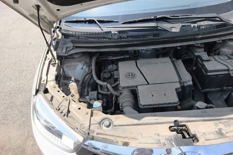 Used Brilliance V3 2016 1.5L Manual Smart Version Engine Bay Right