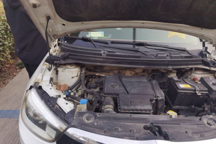 Used Brilliance V3 2016 1.5L Manual Elite Version Engine Bay Right