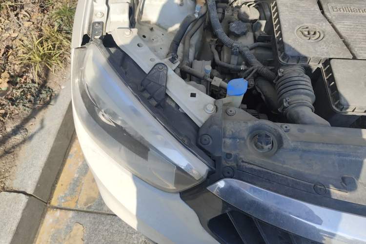 Used Brilliance V3 2016 1.5L Automatic Smart Version Engine Bay Right