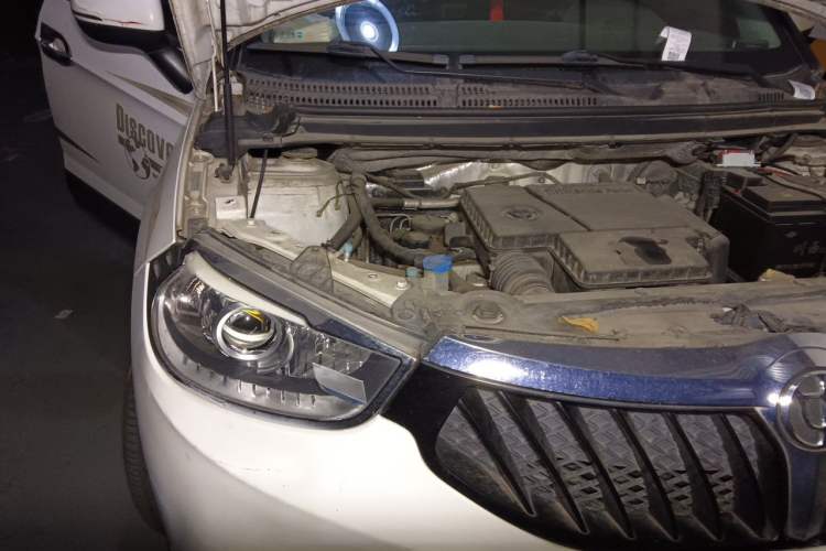 Used Brilliance V3 2016 1.5L Manual Smart Version Engine Bay Right