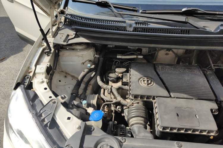 Used Brilliance V3 2016 1.5L Automatic Smart Version Engine Bay Right