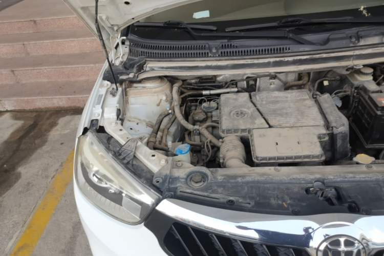 Used Brilliance V3 2016 1.5L Manual Comfort Model Engine Bay Right