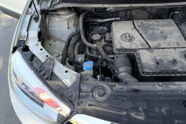 Used Brilliance V3 2016 1.5L Manual Comfort Model Engine Bay Right