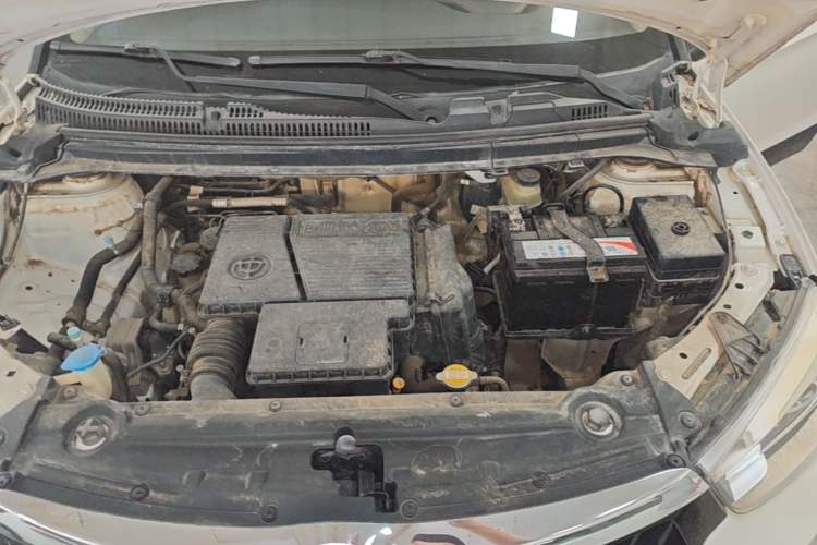 Used Brilliance V3 2016 1.5L Manual Smart Version Engine Bay