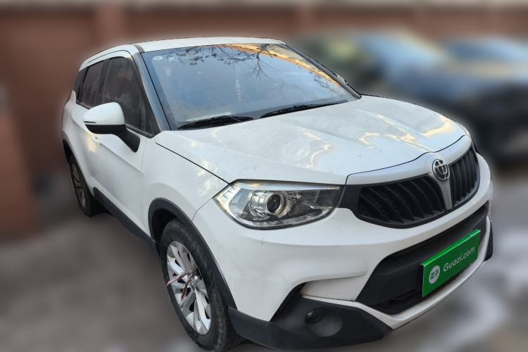 Used Brilliance V3 2016 1.5L Manual Comfort Model Exterior 2