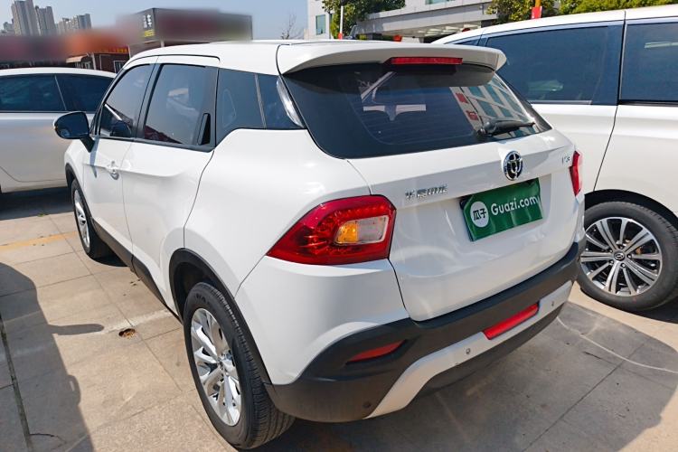 Used Brilliance V3 2016 1.5L Automatic Elite Model Exterior 2