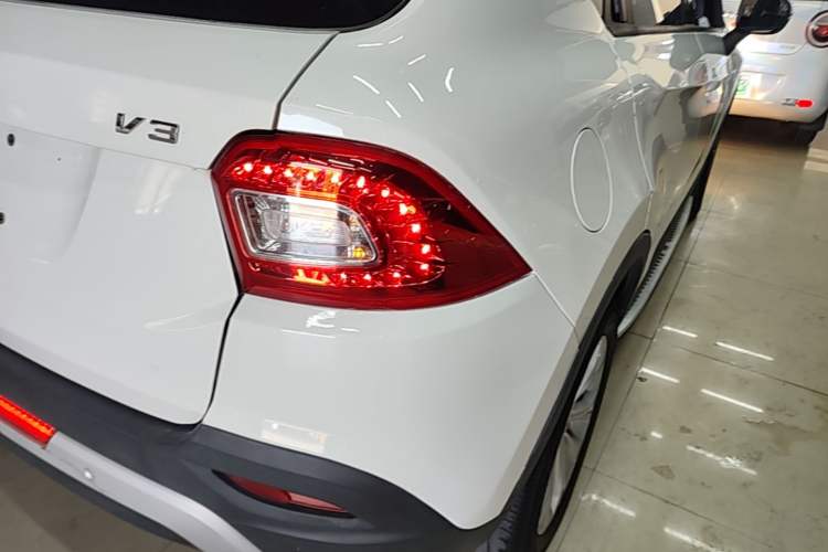 Used Brilliance V3 2016 1.5L Automatic Smart Version Exterior 3