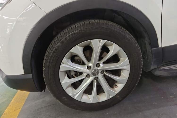 Used Brilliance V3 2016 1.5L Automatic Smart Version Exterior 4