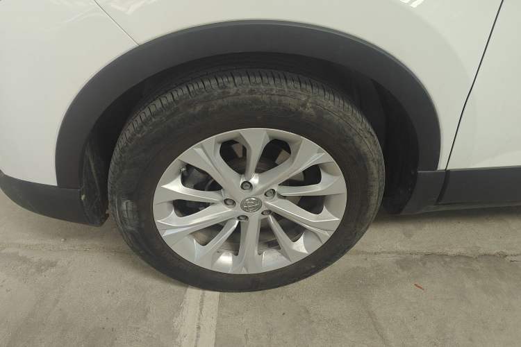 Used Brilliance V3 2016 1.5L Automatic Smart Version Exterior 4