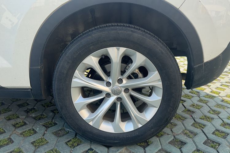 Used Brilliance V3 2016 1.5L Automatic Comfort Model Exterior 4