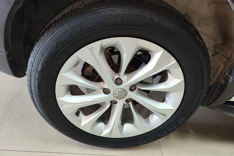 Used Brilliance V3 2016 1.5L Automatic Smart Version Exterior 5