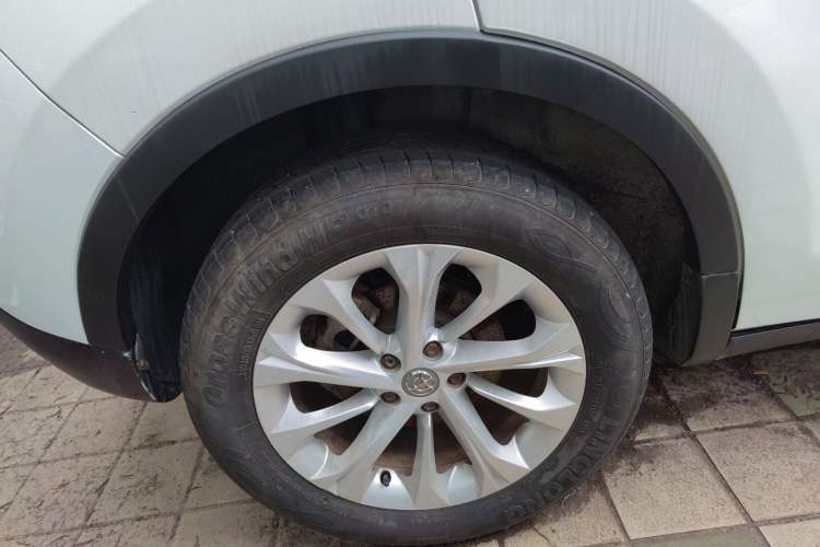 Used Brilliance V3 2016 1.5L Automatic Smart Version Exterior 5