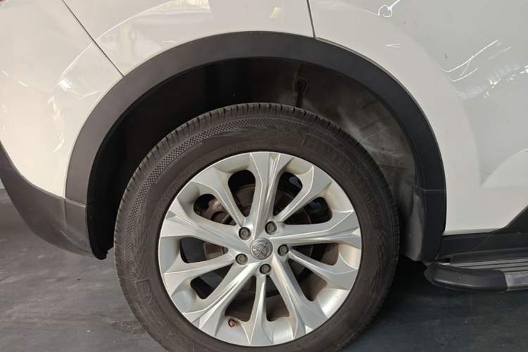 Used Brilliance V3 2016 1.5L Automatic Smart Version Exterior 5