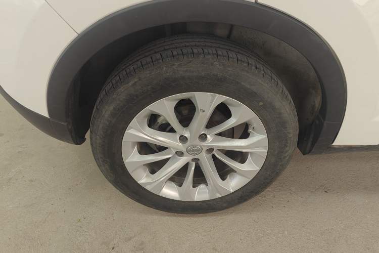 Used Brilliance V3 2016 1.5L Automatic Smart Version Exterior 5