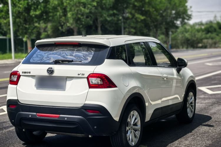 Used Brilliance V3 2016 1.5L Manual Comfort Model Exterior 6