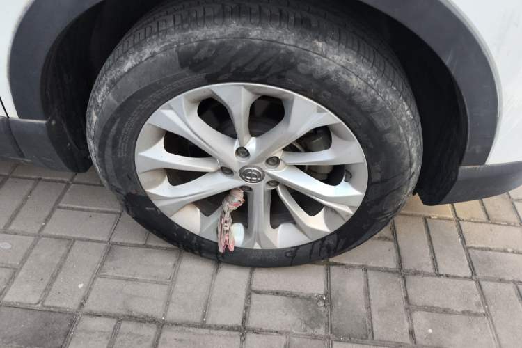 Used Brilliance V3 2016 1.5L Manual Comfort Model Exterior 7