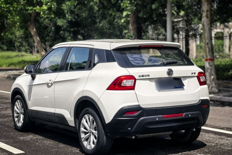 Used Brilliance V3 2016 1.5L Manual Comfort Model Exterior 8