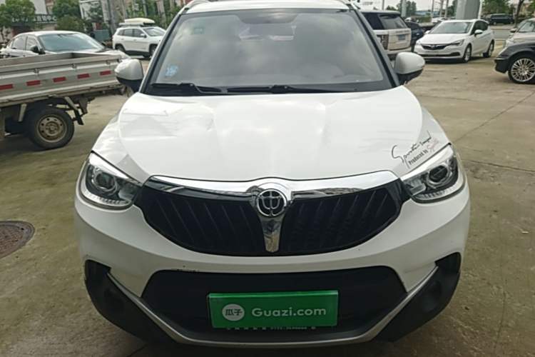Used Brilliance V3 2016 1.5L Manual Elite Version Front