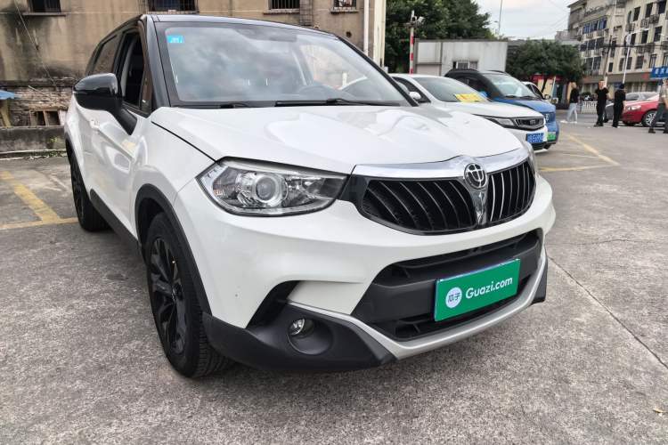 Used Brilliance V3 2016 1.5L Manual Smart Version Front Right 45 Deg