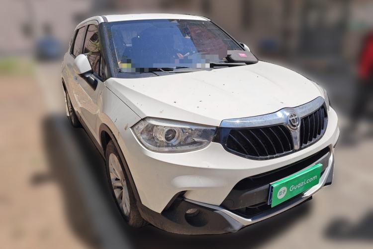 Used Brilliance V3 2016 1.5L Automatic Smart Version Front Right 45 Deg