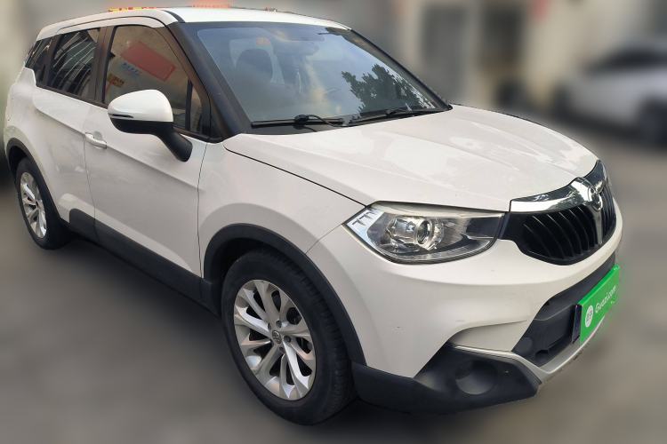Used Brilliance V3 2016 1.5L Automatic Elite Model Front Right 45 Deg