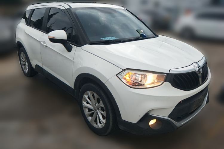 Used Brilliance V3 2016 1.5L Manual Smart Version Front Right 45 Deg