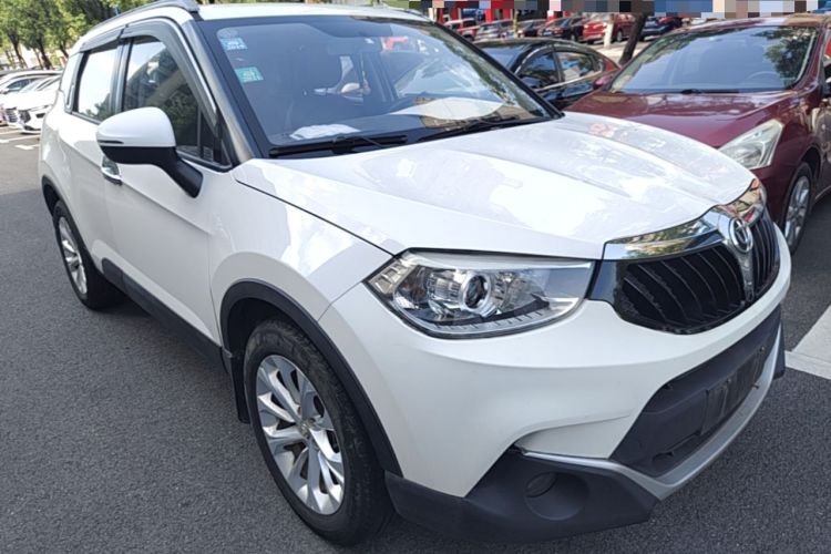 Used Brilliance V3 2016 1.5L Automatic Smart Version Front Right 45 Deg